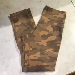 Lululemon Align leggings, beige Camo, size 6, 25” length.